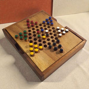 Handgemaakte Chinese dambordset van Monkey Pod-hout – bordspel met pinnen, CC-018