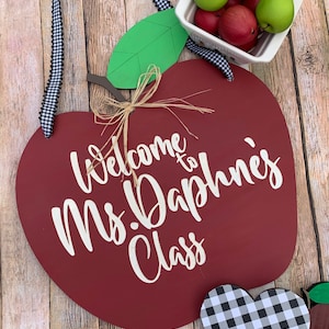 Custom Apple Teacher Door Hanger,Apple Door Hanger,Apple Classroom Sign,Teacher Sign,Teacher Gift,Back to School-Teacher Christmas Gift