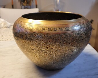 Antique Tibetan Singing bowL