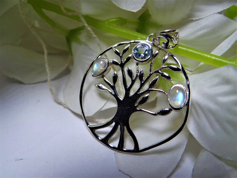 Blue TopazRainbow Moonstone silver pendant925 sterling silverhandmade pendantgift for herSILVER color pendantnatural gemstone pendant