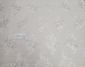 Weiß W Silber "Die ozzy Spitze" Floral Stickerei w Cording auf Mesh-Spitze Stoff verkauft BTY - Hochzeit Prom Kleid Spitze Doppel gecalloped (#13-002)