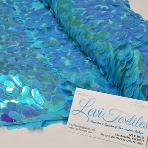 Irisierende Perle Aqua Oval Tear Drop Pailletten auf Mesh - Mermaid Pailletten Stoff