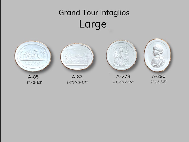 Op de afbeelding: Vier witte ovale keramische platen met reli&euml;fbeelden in het midden. De platen hebben een gouden rand. De platen zijn gelabeld met de volgende nummers en maten: A-85 3" x 2-1/2", A-82 2-7/8" x 2-1/4", A-278 2-1/2" x 2-1/2", A-290 2" x 2-3/8".