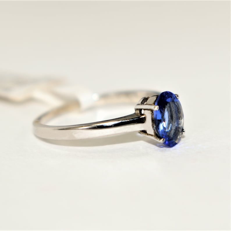 Design Attractive Sale Joyful Tanzanite Solitaire Silver White Gold Plated Ring Love Valentine 2021 Propose Handmade 9K,14K