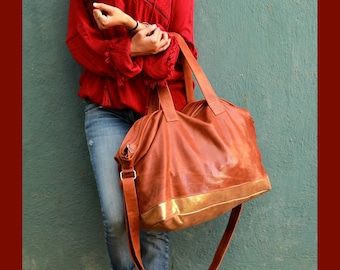 Bolso de viaje de piel marrón: acabado metálico, bolso de hombro extragrande.