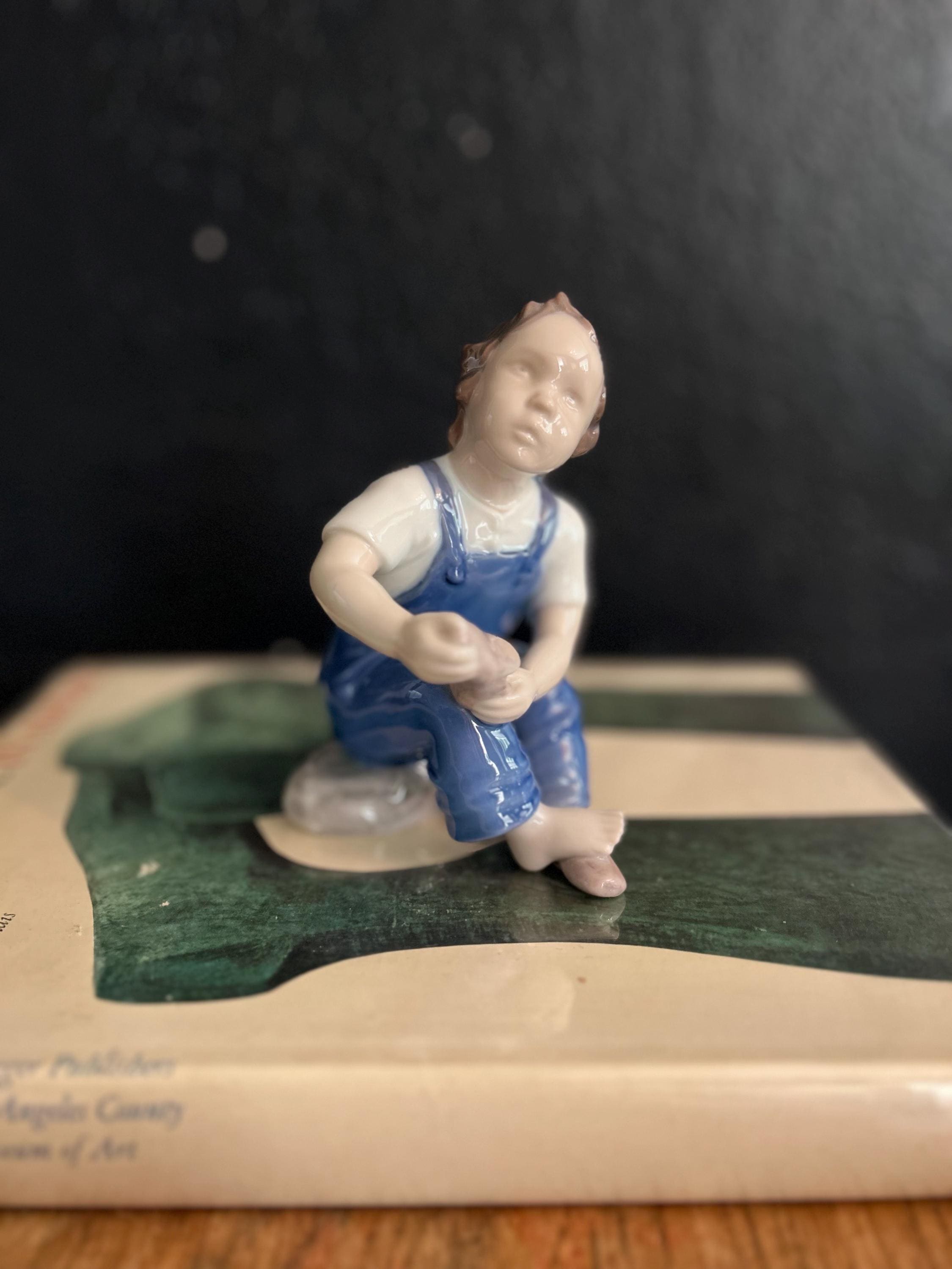 Bing & Grondahl # 2275 Royal Copenhagen Michaela Ahlmann Help Me