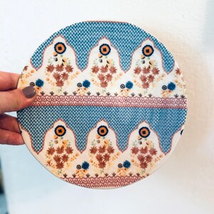 Anthropologie Renata blauwe zijplaten set van vier 8" d afbeelding 2
