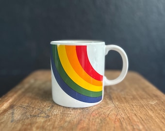 Regenboogkoffiemok 1984 FTD jaren 80 kleurrijk