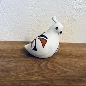 Native American Acoma quail bird  Pottery Pueblo New Mexico Signed Southwest Pottery
