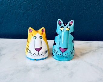 Catzilla Cat Ceramic Salt and Pepper Shakers Whimsical 3 3/4" Tall