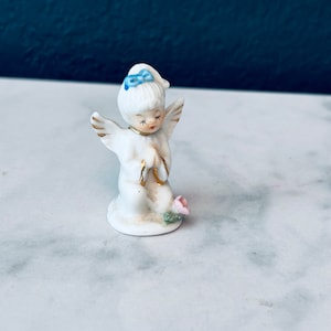 napco praying angel 2” figurine Christmas r