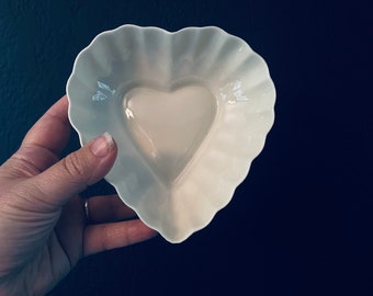 Belleek Heart-Shaped Bowl Dish Ireland Brown Mark 5.5” d