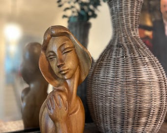 アフリカの彫刻 木彫り 妊娠中の女性の豊穣の像 彫刻 ヘアブレード 高