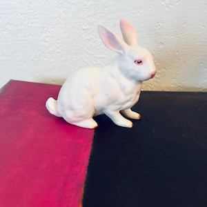 Lefton white bunny rabbit Japan  ceramic
