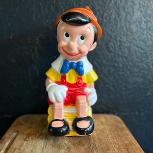 Pinocchio Bank Walt Disney Productions Play Pal Plastics 1970&#39;s w/ stopper 11”
