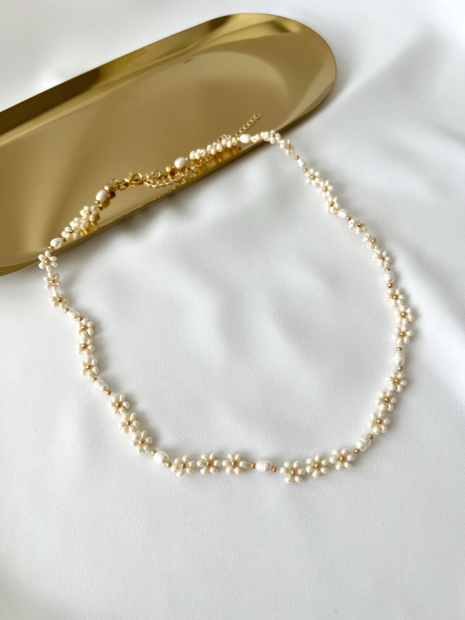 Dainty Cute Flower Necklace Daisy Flower Necklace Beaded Pearl Etsy