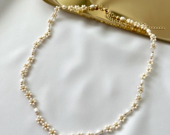 Handmade Daisy Flower Necklace, Freshwater Pearl Beaded Necklace