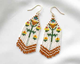 Boho beaded fringe earrings, flower seed bead earrings, beaded earrings white miyuki beads