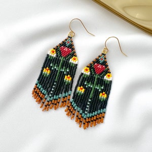 Boho beaded fringe earrings, flower seed bead earrings, beaded earrings black miyuki beads