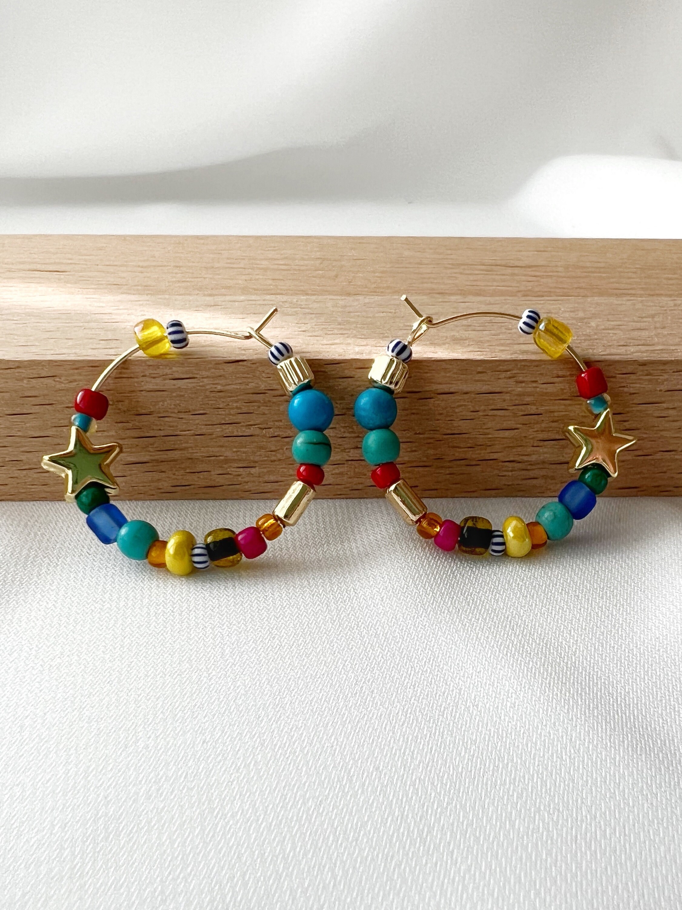 Orecchini perle colorate - Gioielli - Orecchini - di Simply Creations