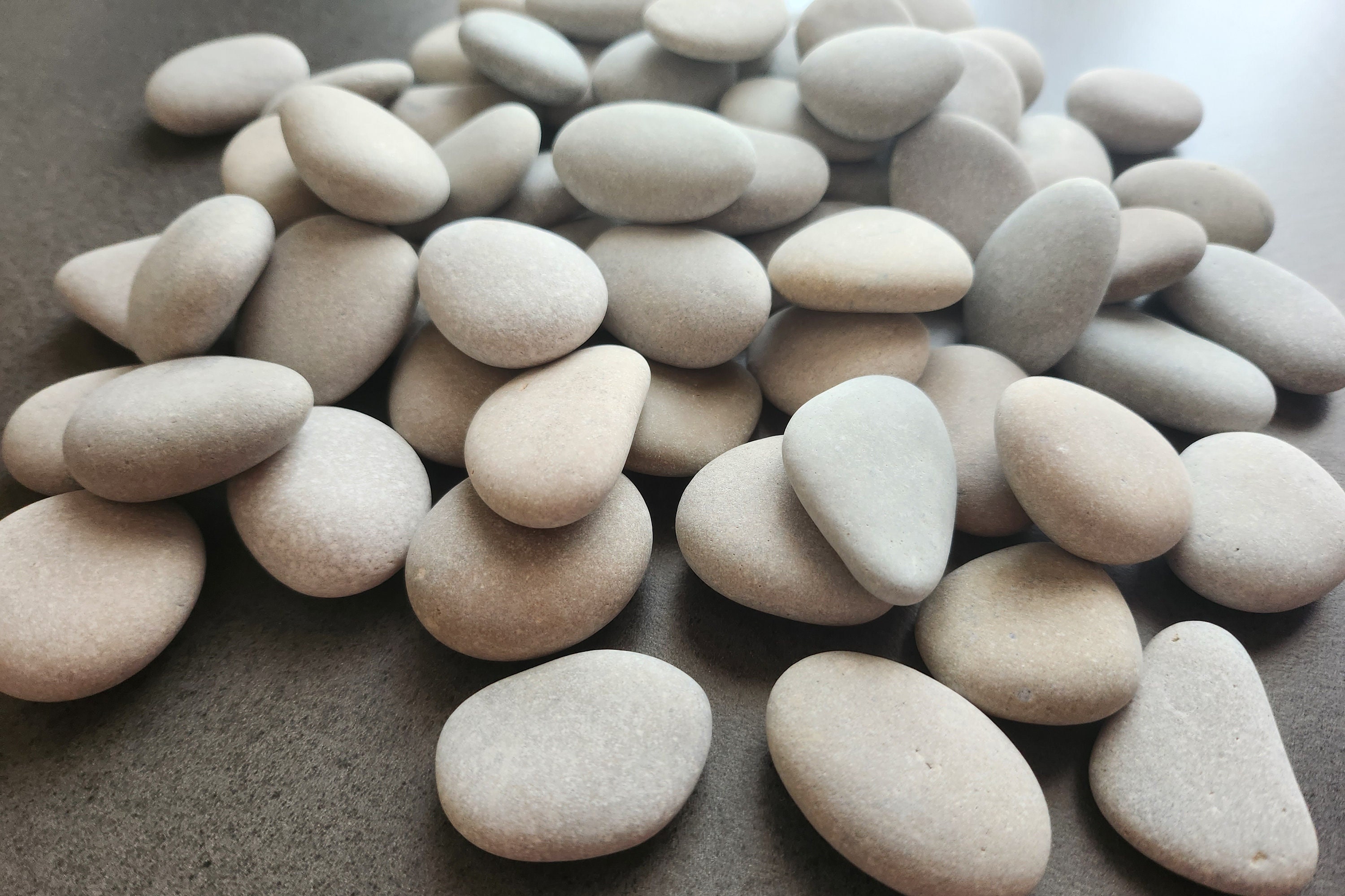 100 beautiful shaped beach stones from Baltic sea Sea stones Size"1.2-1.4/3-3.5cm"#Sea Stones From Baltic Sea,Pebble Art Supply (ak6)
