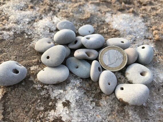 a60 5 natural holed beach stones Sea stones Holey stones Size1.6-2.0#magic stone-amulet-talisman good luck stone etc. odin stone