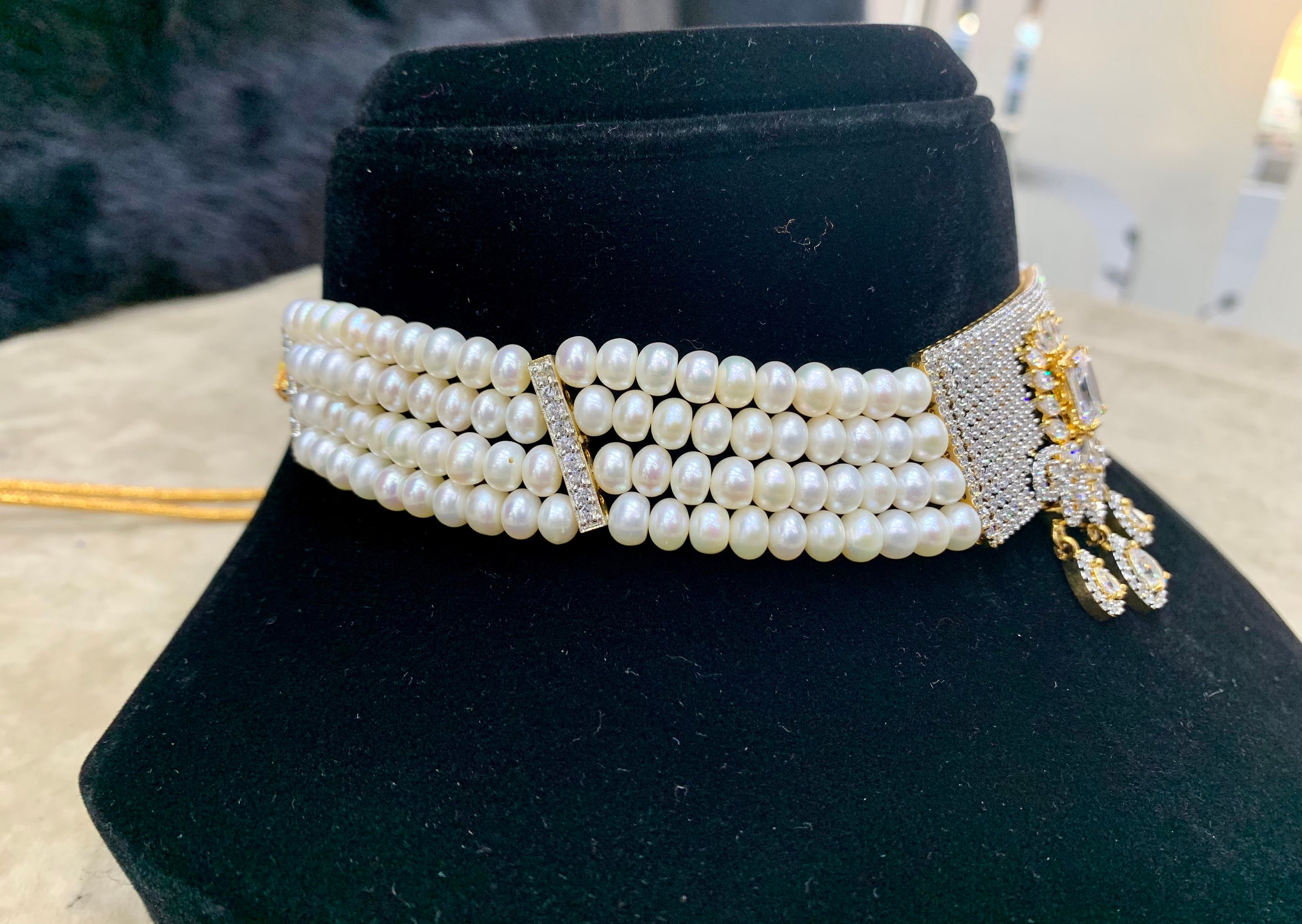 Jevious Fashion new fancy pearl necklace for girls and women Alloy Necklace  Price in India - Buy Jevious Fashion new fancy pearl necklace for girls and  women Alloy Necklace Online at Best
