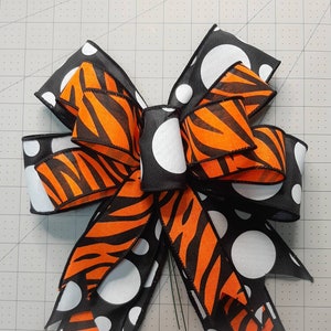 Halloween Bow, Wreath Bow, Orange/Black Tiger Print, Black/White Polka Dots