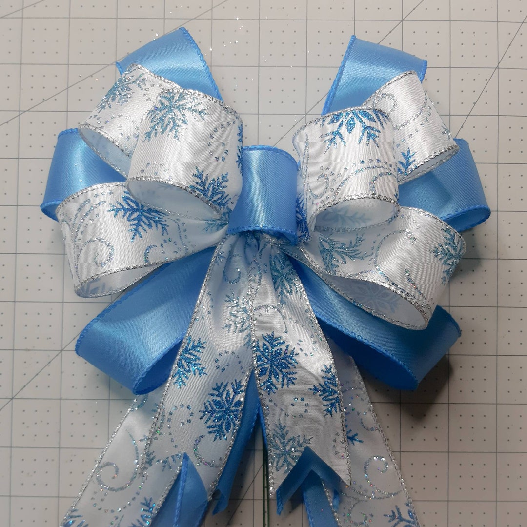 Christmas Bow, Wreath Bow, White Satin With Silver & Blue Snowflakes ...