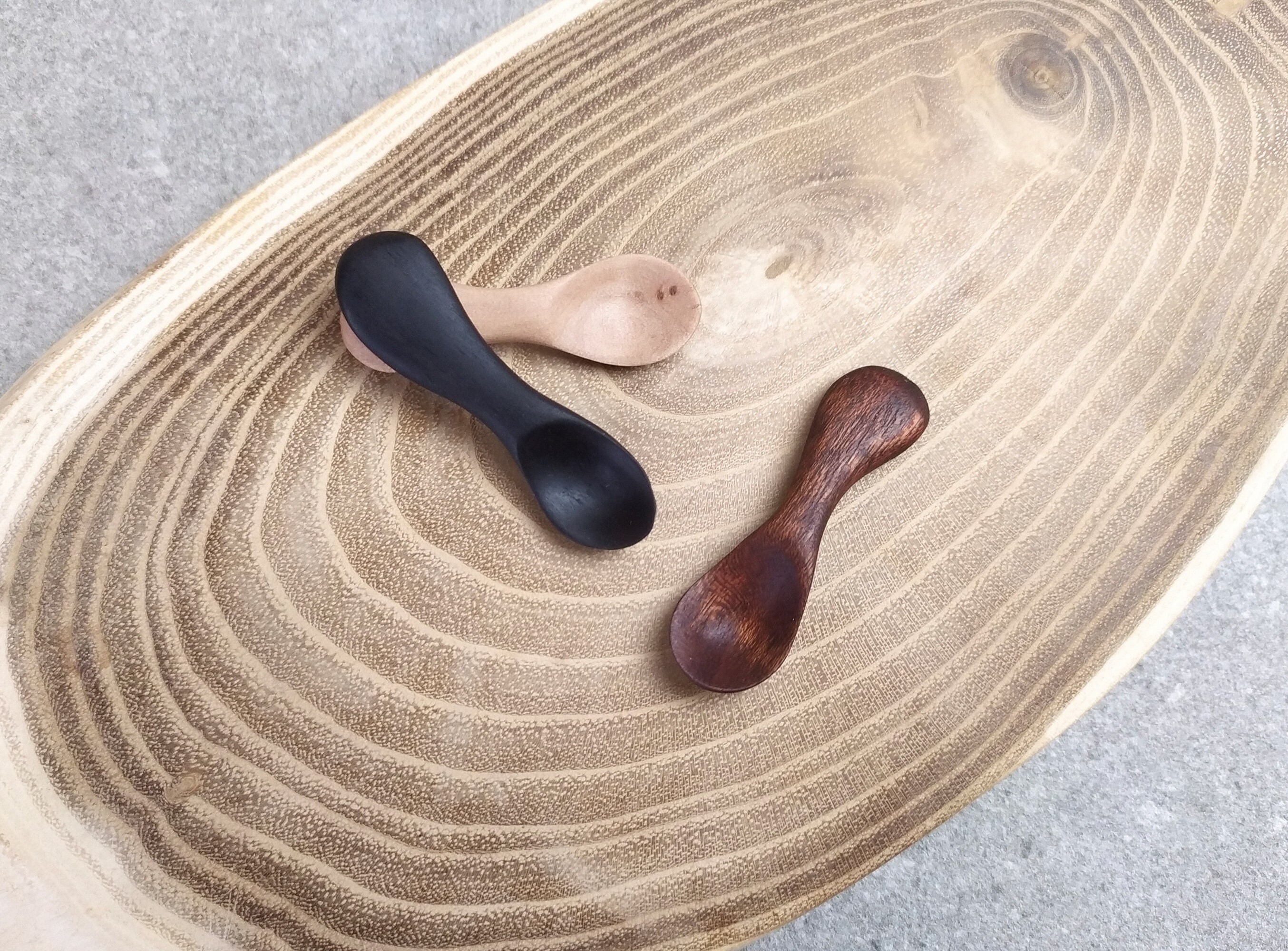 2インチの手彫りの小さな木製スプーン - Etsy 日本