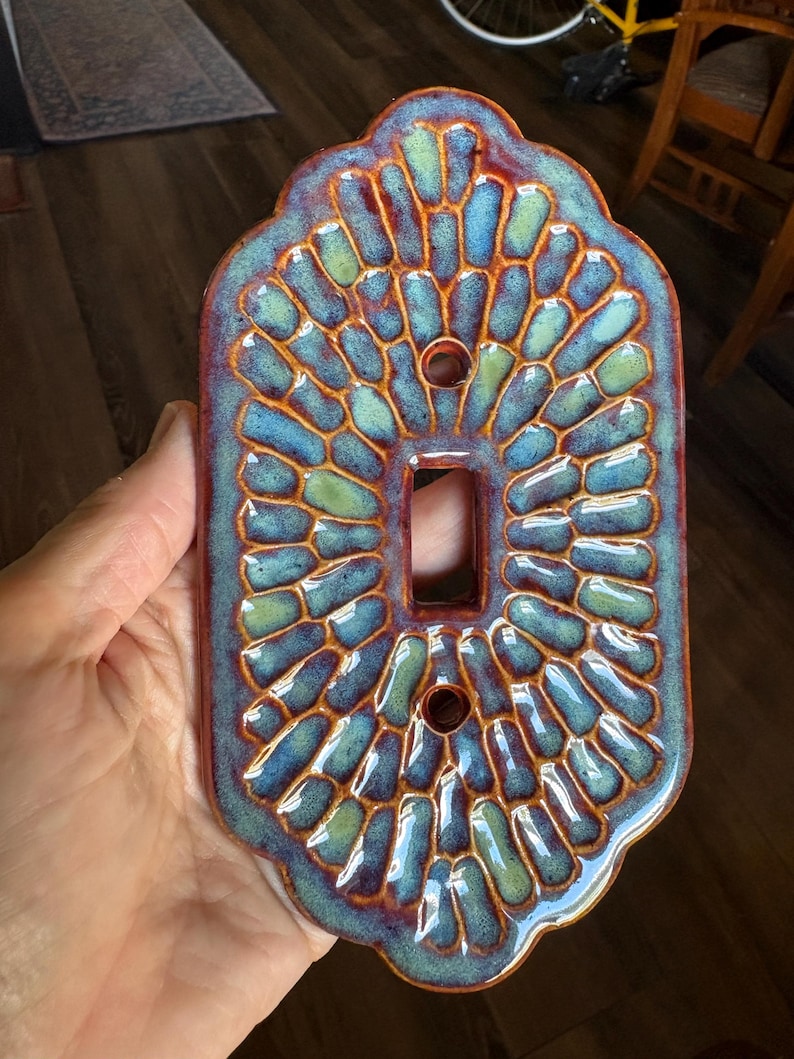 Handmade ceramic light switch cover bild 4