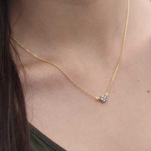Vintage Flower Necklace, Dainty Flower Necklace Gold, Minimalist Gold Necklace for Women Gifts, Layering Necklace, Best Friend Gifts