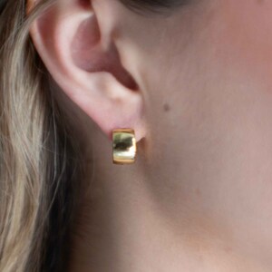 Gold Huggie Hoop Earrings, Waterproof Earrings, Minimalist Earrings, Gold Chunky Hoops, Gold Thick Hoop Earrings, Best Friend Gift for Her