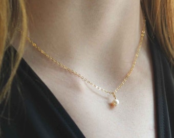 Floating Pearl Necklace, dainty pearl choker, single pearl