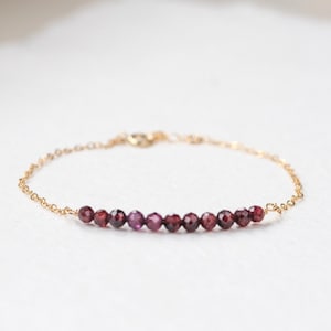 Delicate Garnet Bracelet Gold Filled, January Birthstone Gifts, Natural Gemstone Handmade Jewelry Gifts, January Birthstone, Custom Gifts
