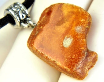 Old vintage Baltic Amber pendant necklace retro antique natural genuine unique authentic women's jewelry 3800
