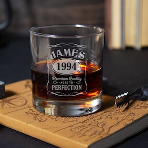 Personalized Whiskey Glass Birthday Gift, Custom Bourbon Glass, 21st Birthday Gift for Boyfriend, Whiskey Glass Engraved Gifts, Bourbon Gift