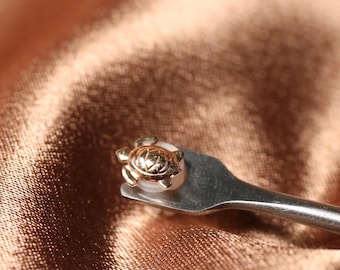 14k Solid Gold Turtle Stud Earring: Threadless/Threaded Body Jewelry