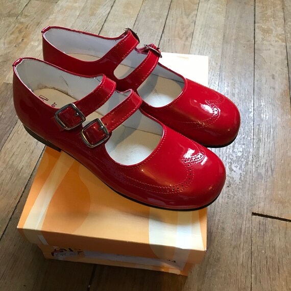 red patent leather mary jane shoes