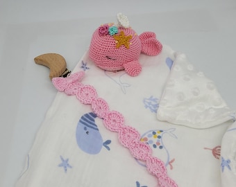 Soft swaddle blanket with crocheted whale, ideal as a baby shower gift, for newborn photoshoots, baby room decoration...