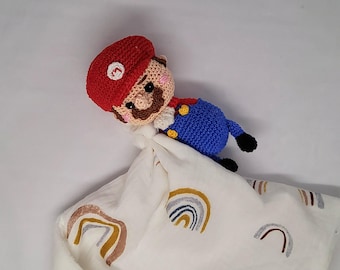 Crocheted Mario Bros. muslin blanket, ideal as a baby shower gift, for newborn photoshoots, baby room decoration...