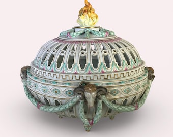 Antique Meissen Porcelain Reticulated Pot-pourri Center Bowl and Cover