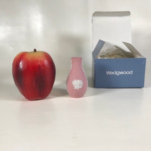 Wedgwood Pink Jasperware Floral Swirl 2 7/8&quot; Perfume Bottle Miniature Vase