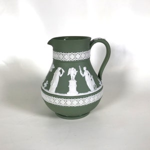 Ca 1966 Wedgwood grön Jasperware-kanna