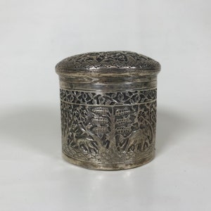 Antique Indian Jungle Decorated Repousse Round Silver Box