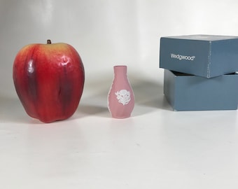 Wedgwood Pink Jasperware Floral Swirl Mini 2 3/8&quot; Perfume Bottle Miniature Vase W/ Original Box