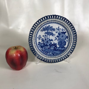 Ca. 1810 English Pearlware Blue Transferware Plate Pierced Arcaded Border