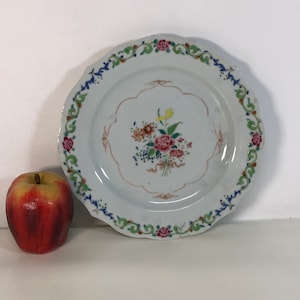 18th C Chinese Export Porcelain Pate with Flower Bouquet Decoration