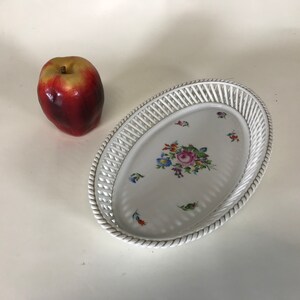 Herend Hungary 10&quot; Oval Open Weave Basket Queen Victoria #7375/vbo - Mint!