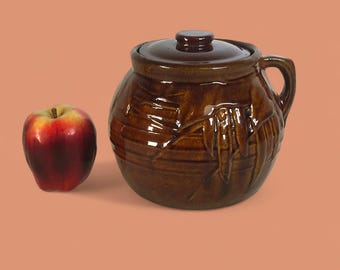 McCoy Pottery Bean Pot Pea Pod Leaf Design Rockingham Brown Glaze